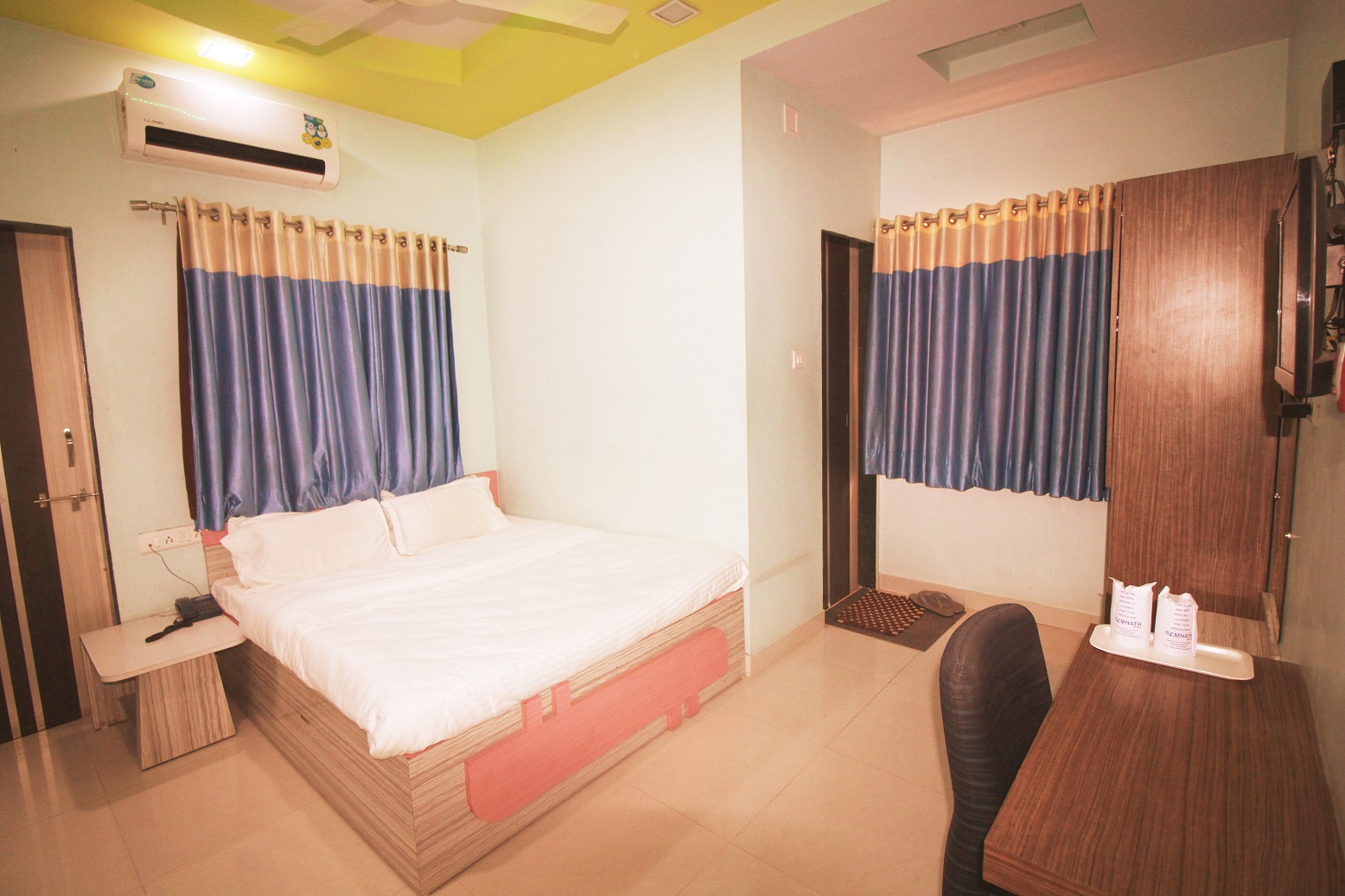 Hotel Somnath Sagar - Superior AC Room View_3